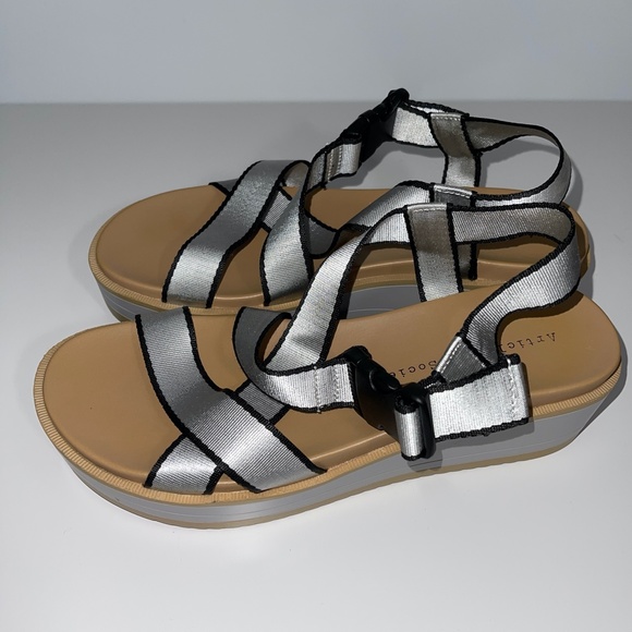Articles of Society Napoli Sandals Size 9 NWOT - Picture 3 of 7
